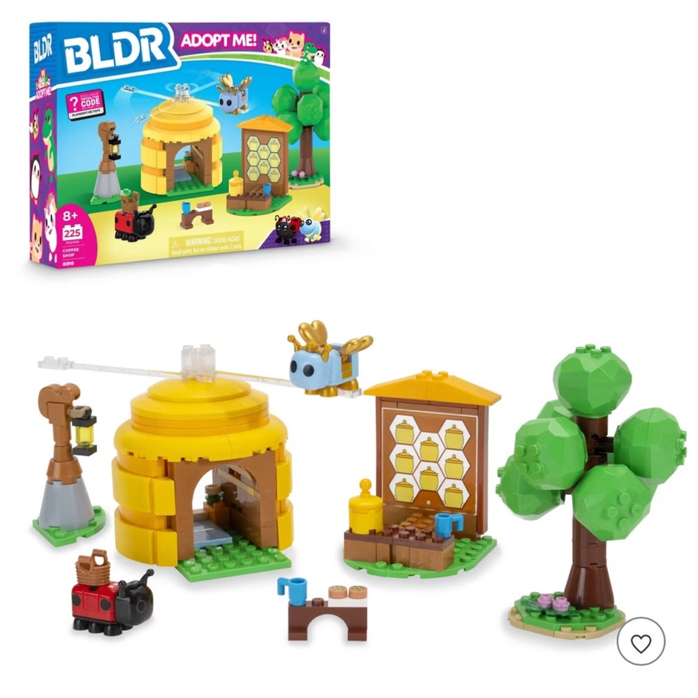 Adopt Me! Coffee Shop Interior with Queen Bee Building Set - 225pc